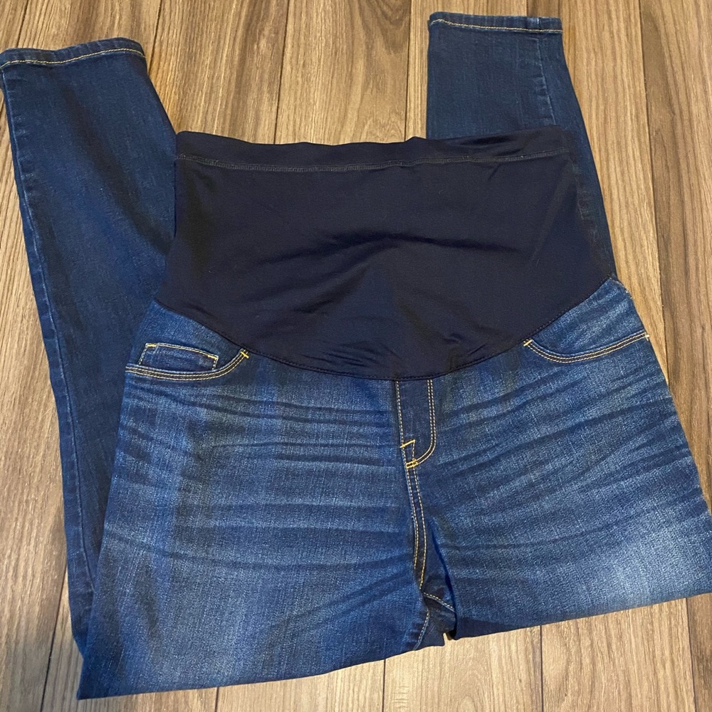 Liz Lange Maternity skinny jeans Medium
